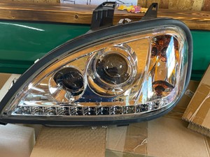 New 2006 Freightliner COLUMBIA Headlamp Assy (Stock #5083)) Part Image