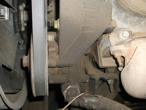Used 2006 GMC C5500 A/C Compressor (Stock #5017)) Part Image