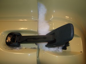 Used 2006 GMC C5500 Hood Latch (Stock #5017)) Part Image