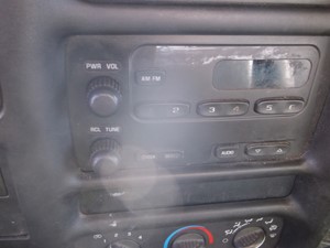Used 2006 GMC C6500 Radio (Stock #5052-14)) Part Image