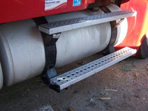 Used 2007 Freightliner Century Class Fuel Tank Step (Stock #5035-10)) Part Image