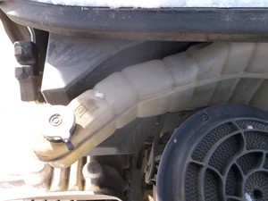 Used 2007 Freightliner M2 106 Heavy Duty Coolant Reservoir (Stock #5024-26)) Part Image