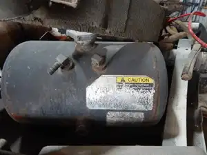 Used 2007 Peterbilt 387 Coolant Reservoir (Stock #5080-7)) Part Image