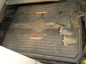 Used 1999 Freightliner C120064S T CENTURY CLASS Battery Box Cover Image