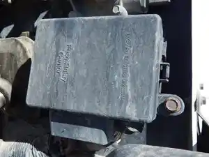 Used 1996 Mack CH613 Fuse Box (Stock #5090-25)) Part Image