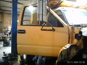 Used 1999 GMC C7500 Door (Stock #5110-17)) Part Image