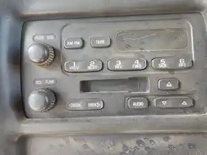 Used 2003 GMC C5500 Radio (Stock #5103-3)) Part Image