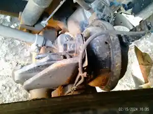 Used 2005 Volvo VNL Front Axle, Complete (Stock #5098-75)) Part Image