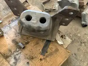 Used 2006 Freightliner Columbia 112 Engine Mount Image