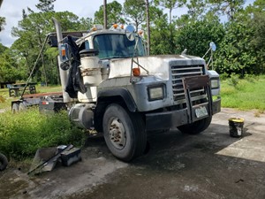 Used 2001 Mack RD688S Roll-Off (Stock #202540)) Part Image