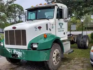 Used 2004 Peterbilt 330 Door (Stock #202672)) Part Image