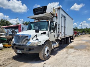 Used 2013 International DuraStar 4300 Radiator (Stock #202526)) Part Image