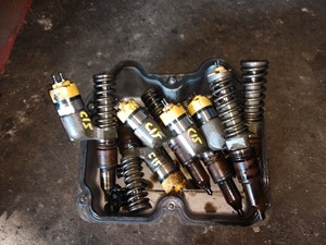 Used Caterpillar C15 Injector (Stock #201944)) Part Image