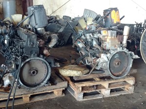 Used 1999 Cummins ISB Engine Assy (Stock #201864)) Part Image