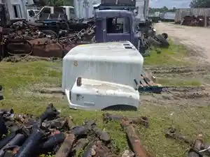 Used 1995 VolvoWhiteGMC Hood (Stock #203217)) Part Image