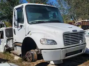 Used 2006 Freightliner M2 106 Radiator (Stock #203131)) Part Image