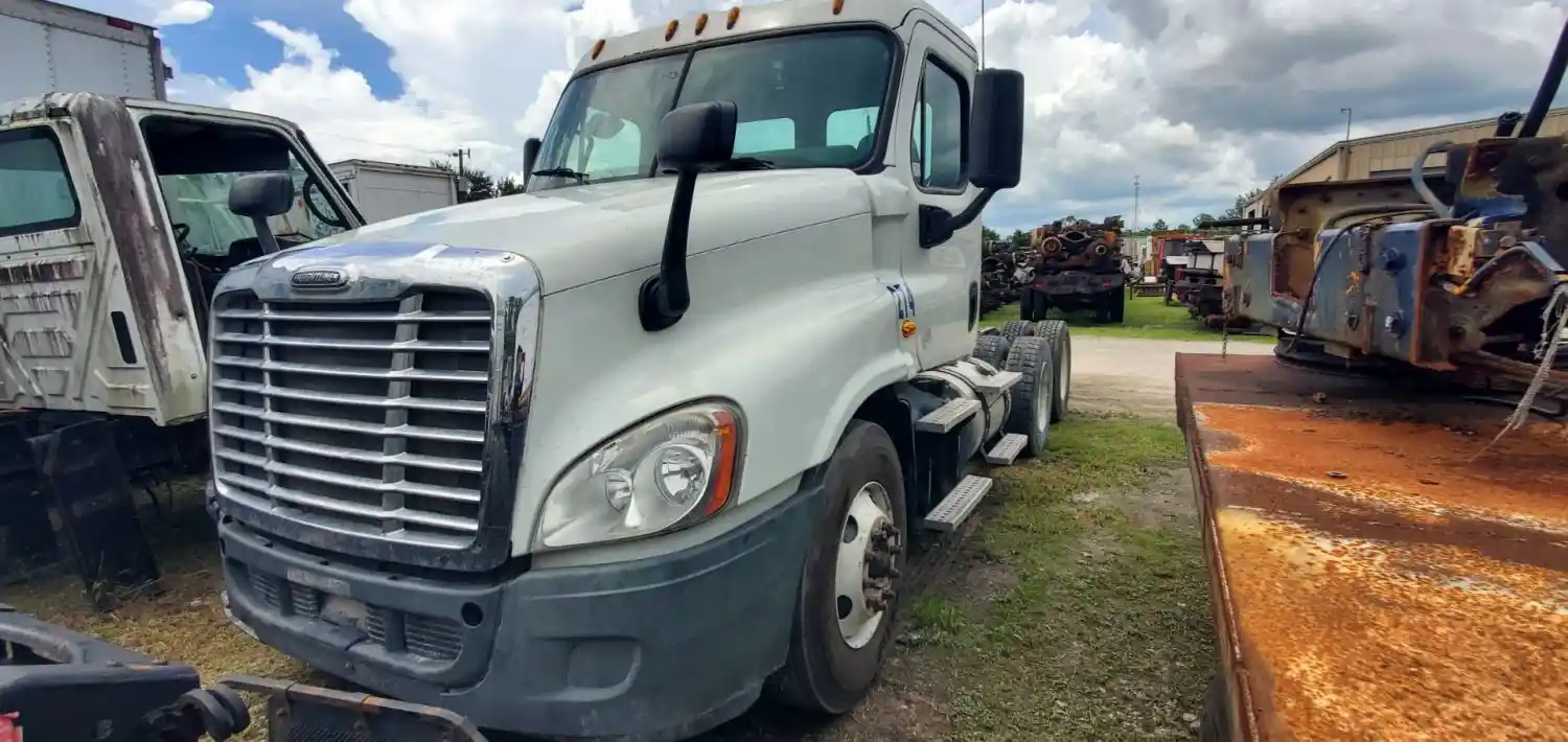 Used, Recycled, New, and Aftermarket Heavy Duty Truck Parts