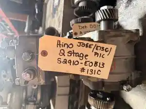 Used Hino JO8 Air Compressor (Stock #131C)) Part Image
