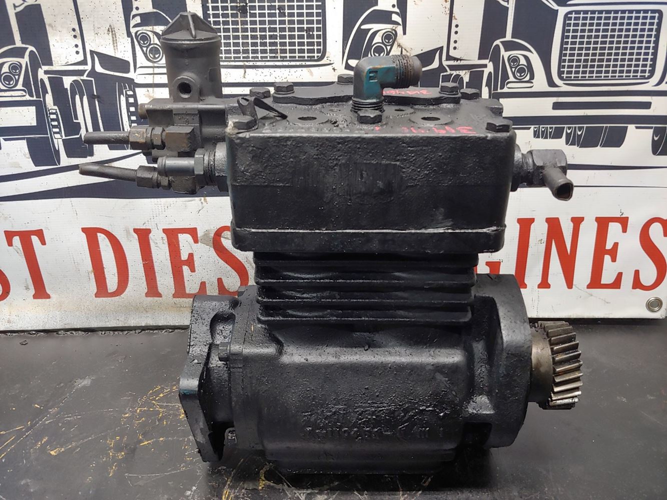 International DT466E (Stock 319464) Air Compressors TPI