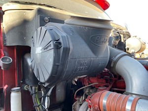 Used 2013 Peterbilt 587 Air Cleaner (Stock #4059375)) Part Image