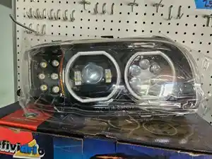New Universal Peterbilt 389 Headlamp Assy (Stock #PT0914)) Part Image