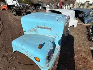 Used 1975 VolvoWhiteGMC 4000 Hood Image