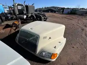 Used 1999 Volvo VNL Hood (Stock #94)) Part Image
