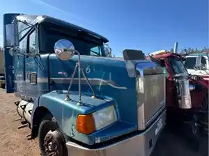 Used 1999 VolvoWhiteGMC WIA Areo Series Hood Image