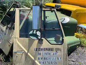 Used 1995 Mitsubishi FM Door (Stock #2519)) Part Image