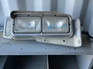 Used Peterbilt 379 Light (Stock #2675)) Part Image