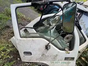 Used Universal Chevrolet W3500 Door (Stock #2593)) Part Image