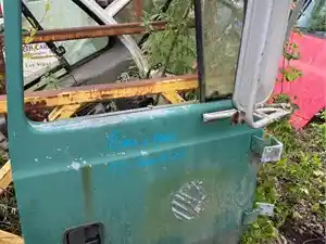 Used Universal Ford L8000 Door (Stock #2595)) Part Image