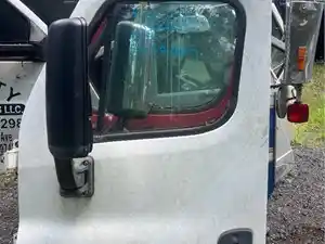 Used Universal Freightliner Cascadia Door (Stock #2605)) Part Image