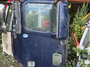 Used Universal Freightliner Century Class Door (Stock #2624)) Part Image
