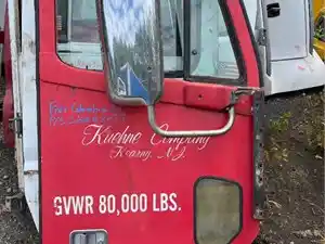 Used Universal Freightliner Columbia 120 Door (Stock #2577)) Part Image