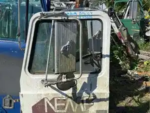 Used Universal Mack CX 613 Door (Stock #2568)) Part Image