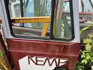 Used Universal Mack CX VISION Door Image