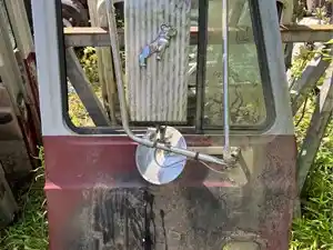 Used Universal Mack CX VISION Door Image