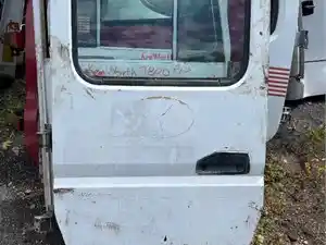 Used Universal Mitsubishi FE180 Door (Stock #2576)) Part Image
