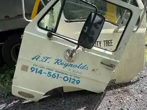 Used Universal Peterbilt 200 Door (Stock #2601)) Part Image