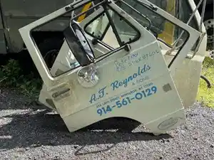 Used Universal Peterbilt 200 Door (Stock #2602)) Part Image