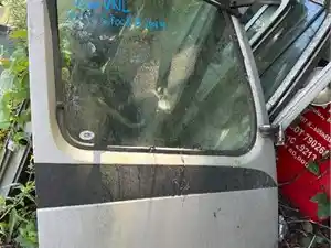 Used Universal Volvo VNL Door (Stock #2619)) Part Image