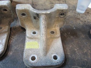 Used 1983 FORD L8000 Engine Mount (Stock #1032480)) Part Image