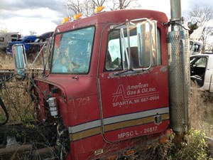 Used 2000 PETERBILT 379 Cab (Stock #1067904)) Part Image