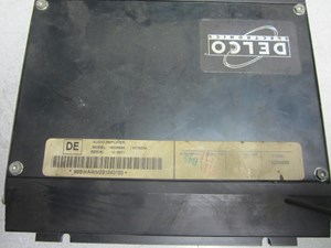 Used 2000 VOLVO VNL Radio (Stock #1018021)) Part Image