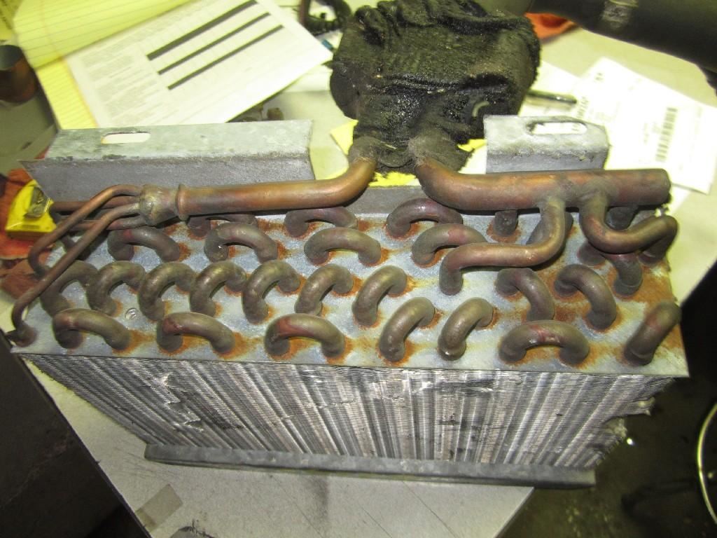 2001 FREIGHTLINER FLD120 (Stock 1050112) Heater Core TPI