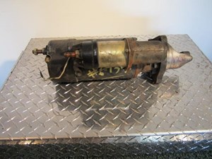 Used 2001 FREIGHTLINER Starter Image