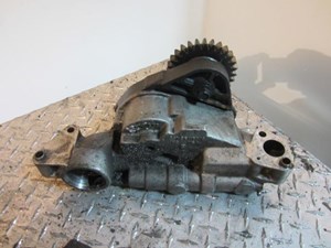 Used 2001 KENWORTH Oil Pump (Stock #1035696)) Part Image