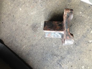 Used 2002 FREIGHTLINER CAB OVER Engine Mount (Stock #1096498)) Part Image