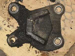 Used 2002 FREIGHTLINER CENTURY Engine Mount (Stock #1039992)) Part Image